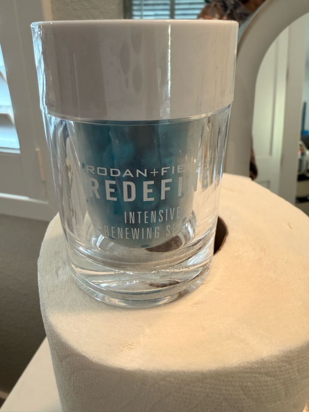 Rodan + Fields REDEFINE Intensive Renewing Serum - Picture 2 of 8